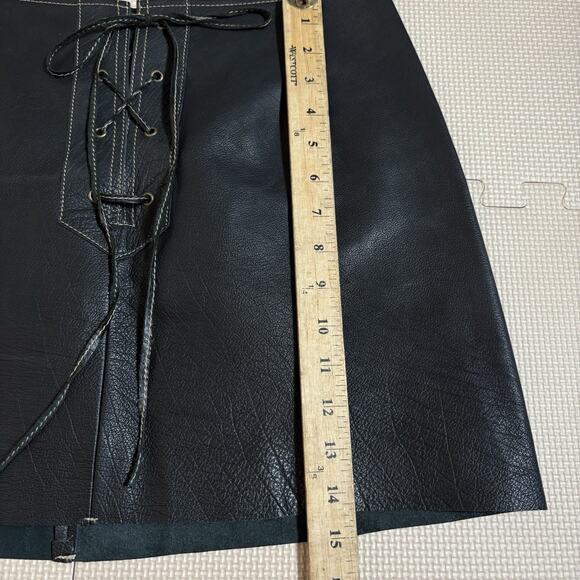 Free People Black Leather Lace Up Mini Skirt Size 8 Edgy Western Festival Rocker - Picture 5 of 9